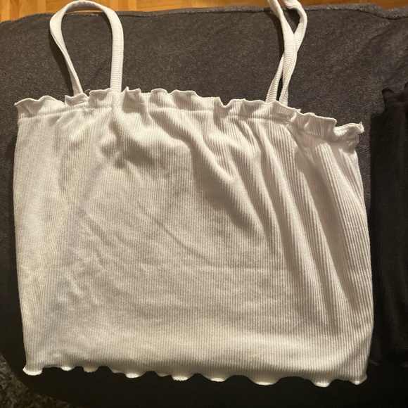 Cute Ardene frilly tanks - Picture 3 of 3